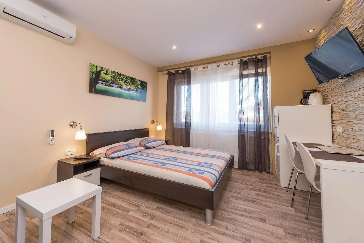 Apartments Tomo Sukošan