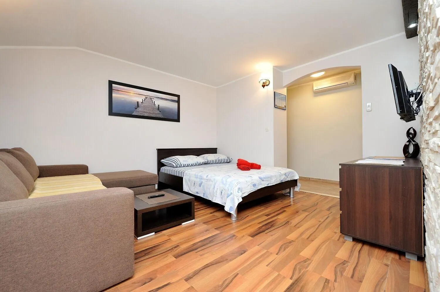 Apartments Tomo Sukošan